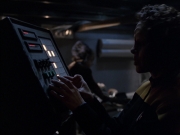 extant_StarTrek_VOY_6x07-DragonsTeeth_01841.jpg