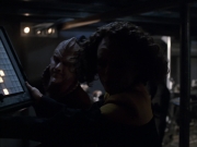 extant_StarTrek_VOY_6x07-DragonsTeeth_01846.jpg