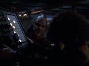 extant_StarTrek_VOY_6x07-DragonsTeeth_01848.jpg