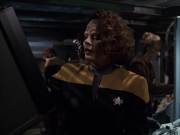 extant_StarTrek_VOY_6x07-DragonsTeeth_01853.jpg