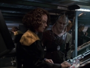 extant_StarTrek_VOY_6x07-DragonsTeeth_01855.jpg