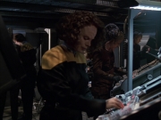 extant_StarTrek_VOY_6x07-DragonsTeeth_01865.jpg