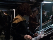 extant_StarTrek_VOY_6x07-DragonsTeeth_01880.jpg