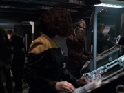 extant_StarTrek_VOY_6x07-DragonsTeeth_01883.jpg