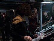 extant_StarTrek_VOY_6x07-DragonsTeeth_01884.jpg