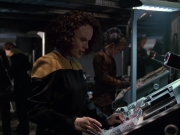 extant_StarTrek_VOY_6x07-DragonsTeeth_01889.jpg