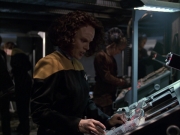 extant_StarTrek_VOY_6x07-DragonsTeeth_01890.jpg