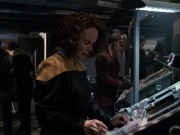 extant_StarTrek_VOY_6x07-DragonsTeeth_01892.jpg