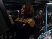extant_StarTrek_VOY_6x07-DragonsTeeth_01899.jpg