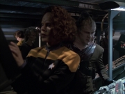 extant_StarTrek_VOY_6x07-DragonsTeeth_01903.jpg