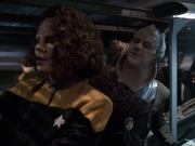 extant_StarTrek_VOY_6x07-DragonsTeeth_01905.jpg