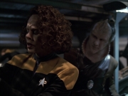 extant_StarTrek_VOY_6x07-DragonsTeeth_01913.jpg