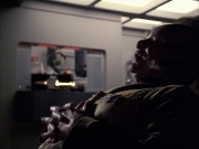 extant_StarTrek_VOY_6x07-DragonsTeeth_01920.jpg