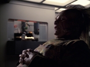 extant_StarTrek_VOY_6x07-DragonsTeeth_01930.jpg