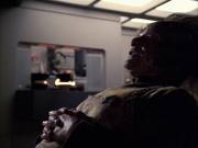extant_StarTrek_VOY_6x07-DragonsTeeth_01933.jpg