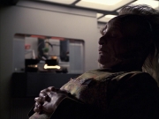 extant_StarTrek_VOY_6x07-DragonsTeeth_01956.jpg