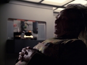 extant_StarTrek_VOY_6x07-DragonsTeeth_01967.jpg