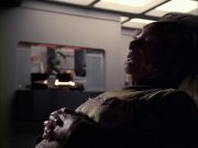 extant_StarTrek_VOY_6x07-DragonsTeeth_01981.jpg