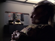 extant_StarTrek_VOY_6x07-DragonsTeeth_01985.jpg