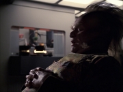 extant_StarTrek_VOY_6x07-DragonsTeeth_01986.jpg