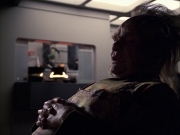 extant_StarTrek_VOY_6x07-DragonsTeeth_01987.jpg