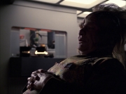 extant_StarTrek_VOY_6x07-DragonsTeeth_01996.jpg