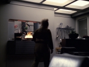 extant_StarTrek_VOY_6x07-DragonsTeeth_02009.jpg