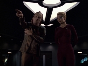 extant_StarTrek_VOY_6x07-DragonsTeeth_02038.jpg