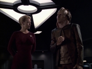 extant_StarTrek_VOY_6x07-DragonsTeeth_02096.jpg