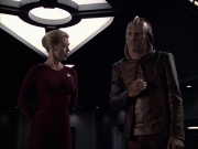 extant_StarTrek_VOY_6x07-DragonsTeeth_02099.jpg