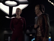 extant_StarTrek_VOY_6x07-DragonsTeeth_02103.jpg