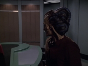 extant_StarTrek_VOY_6x07-DragonsTeeth_02112.jpg