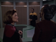 extant_StarTrek_VOY_6x07-DragonsTeeth_02136.jpg