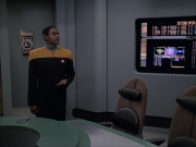 extant_StarTrek_VOY_6x07-DragonsTeeth_02146.jpg