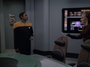 extant_StarTrek_VOY_6x07-DragonsTeeth_02147.jpg