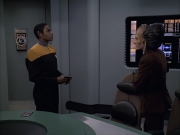 extant_StarTrek_VOY_6x07-DragonsTeeth_02150.jpg