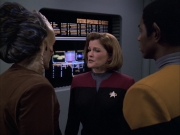 extant_StarTrek_VOY_6x07-DragonsTeeth_02192.jpg