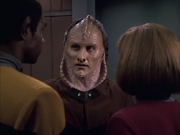 extant_StarTrek_VOY_6x07-DragonsTeeth_02215.jpg