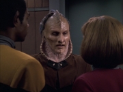 extant_StarTrek_VOY_6x07-DragonsTeeth_02218.jpg
