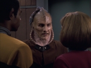 extant_StarTrek_VOY_6x07-DragonsTeeth_02219.jpg