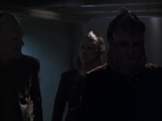 extant_StarTrek_VOY_6x07-DragonsTeeth_02259.jpg