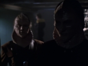 extant_StarTrek_VOY_6x07-DragonsTeeth_02260.jpg