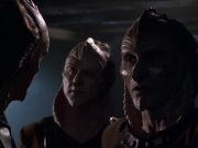 extant_StarTrek_VOY_6x07-DragonsTeeth_02278.jpg