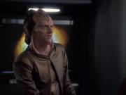 extant_StarTrek_VOY_6x07-DragonsTeeth_02341.jpg