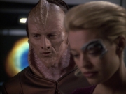 extant_StarTrek_VOY_6x07-DragonsTeeth_02363.jpg