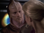 extant_StarTrek_VOY_6x07-DragonsTeeth_02391.jpg