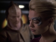 extant_StarTrek_VOY_6x07-DragonsTeeth_02416.jpg
