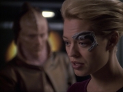 extant_StarTrek_VOY_6x07-DragonsTeeth_02420.jpg