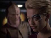 extant_StarTrek_VOY_6x07-DragonsTeeth_02421.jpg