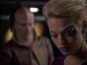extant_StarTrek_VOY_6x07-DragonsTeeth_02423.jpg